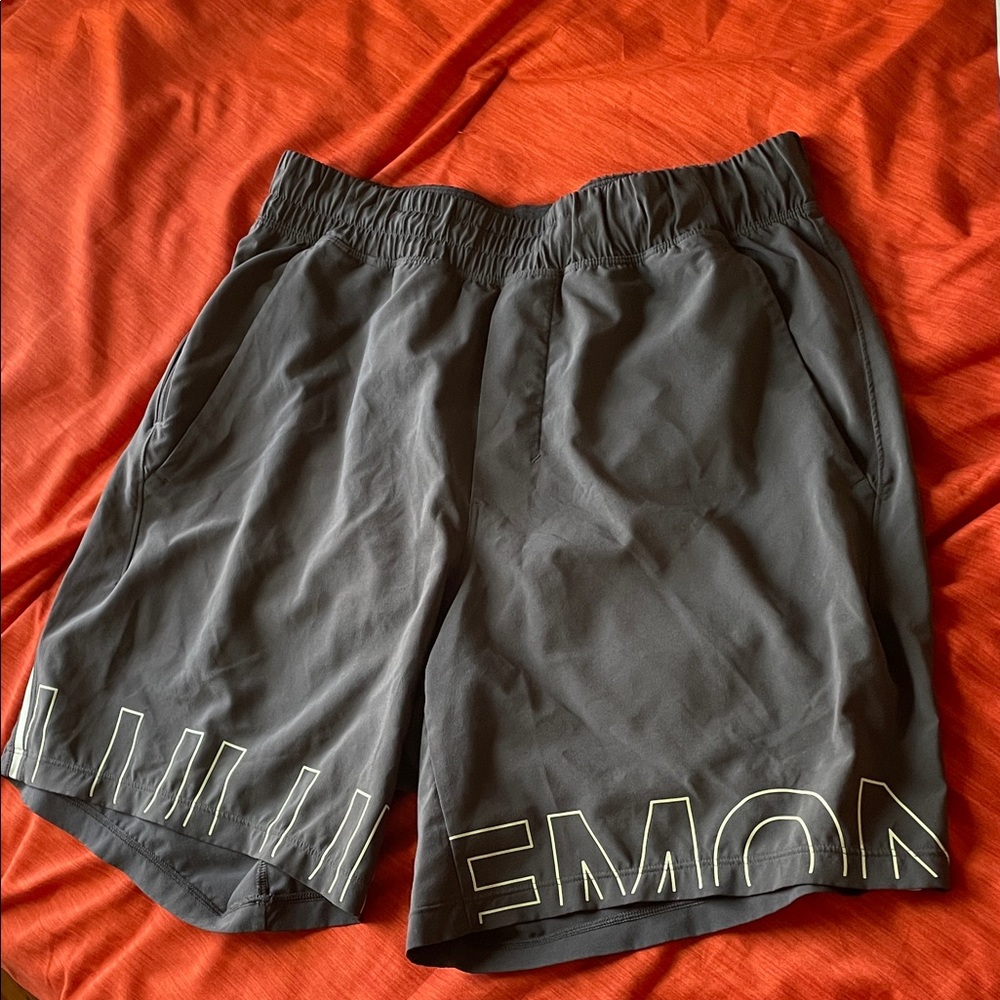 Lululemon pace break shorts